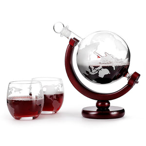 ELEGANT GLOBE DECENTER SET WITH TWO WHISKEY GLASSES